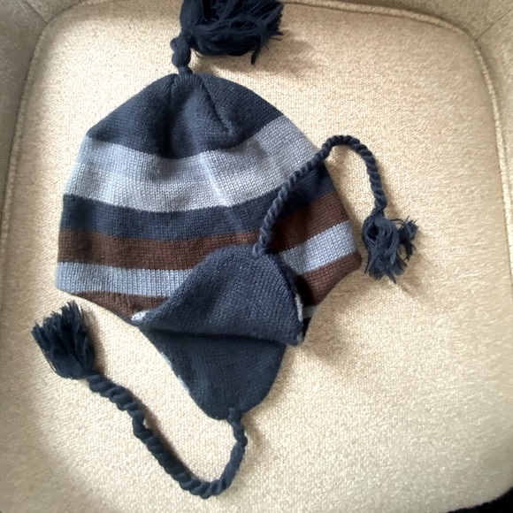 Winter hat - Picture 2 of 3